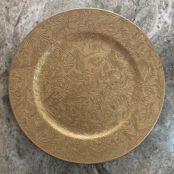 Dining Set Of 4 Plastic Gold Embossed Charger Plates Poshmark